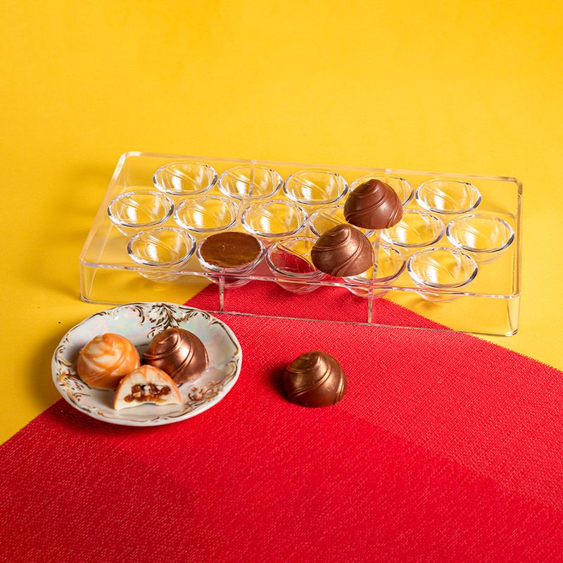 234348-Forma-Para-Chocolate-Twist-20g-413441-BLUESTAR-3.jpg